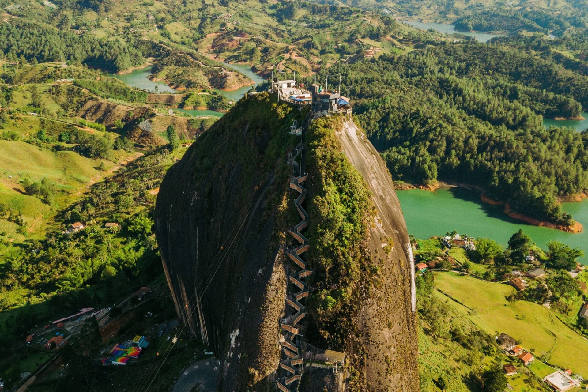 Piedra del Peñol: cuántos escalones tiene, precio, horario, historia y cómo llegar